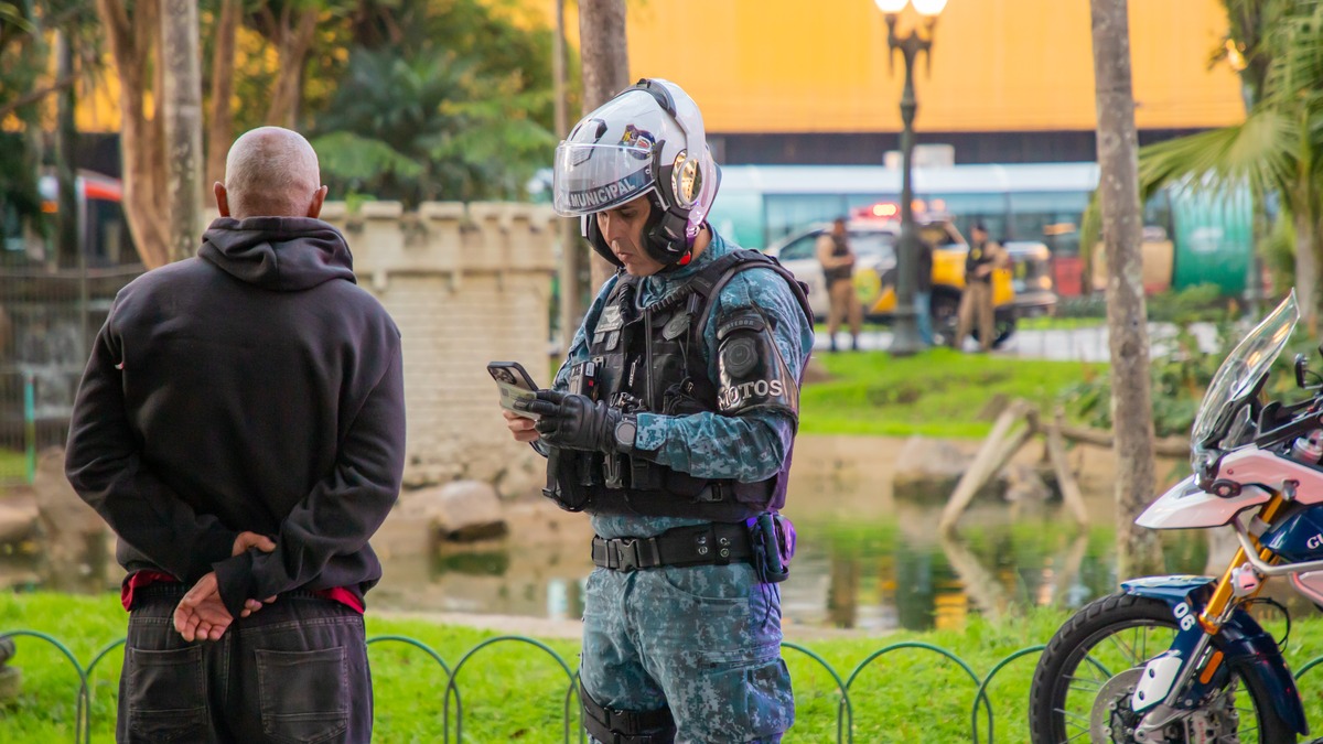 Guarda Municipal e PM ampliam operação no Centro de Curitiba