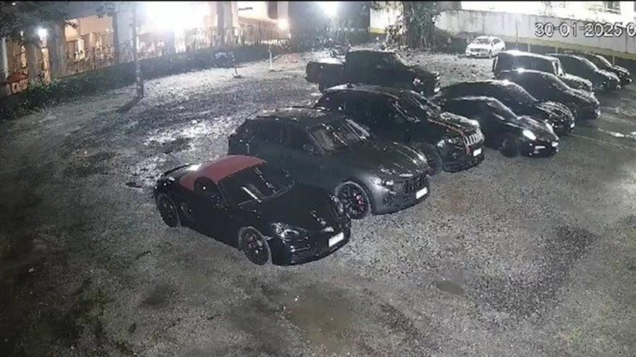 Bandidos roubam seis Porsches de estacionamento na Vila Olímpia, SP