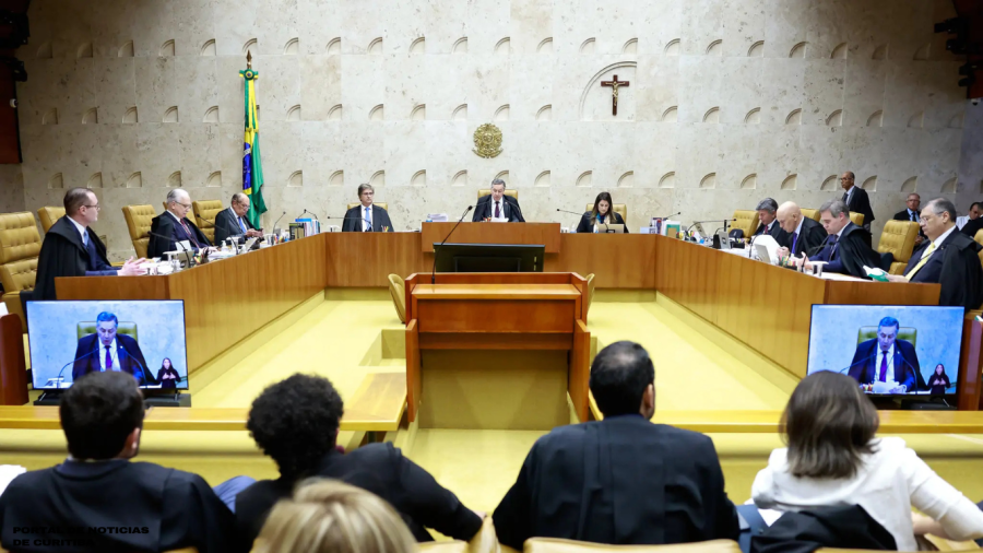 O STF e a Politização do Judiciário: Impactos e Desafios para a Democracia Brasileira