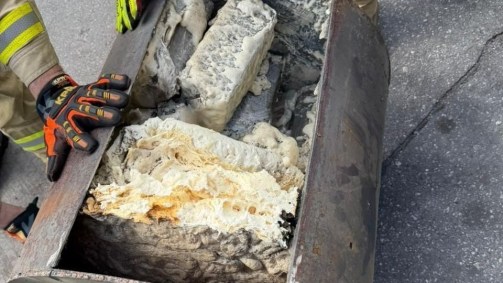 Receita Federal apreende 98,5 kg de cocaína escondidos em cilindros no Porto de Paranaguá